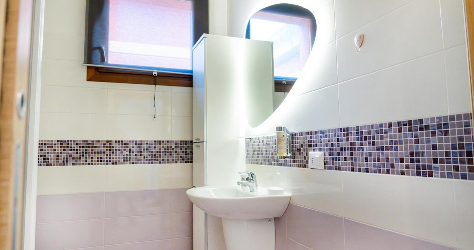 Oleandro Apartment - Featuring A Private Garden And Access To 5 Pools Desenzano del Garda Exterior foto